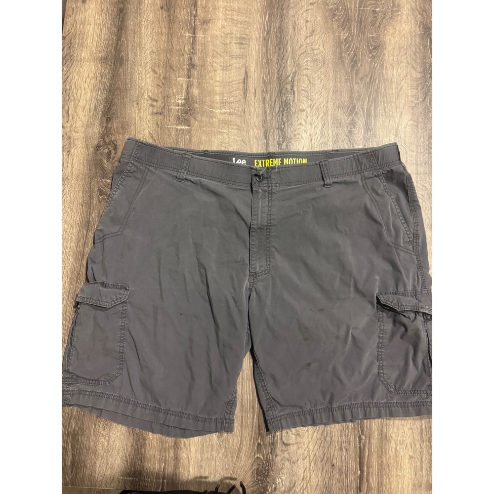 Lee Extreme Motion Mens Cargo Shorts Gray Performance Series Size 44